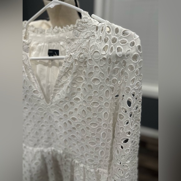 J. Crew Dress XS White Eyelet Tiered V-Neck Long Sleeve Knee Length A-Line - Picture 3 of 6